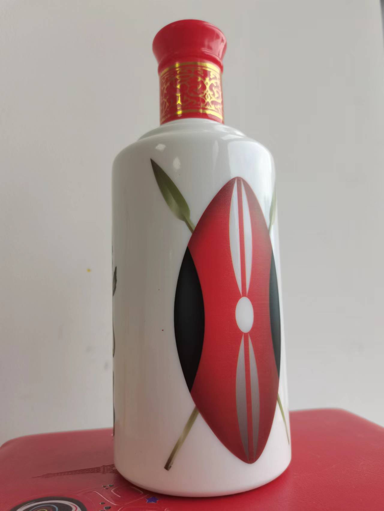 UV printed wine bottle cylinder with good relief effect